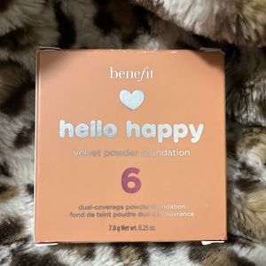 Benefit Hello Happy shade #6 New in Box. Velvet powder foundation